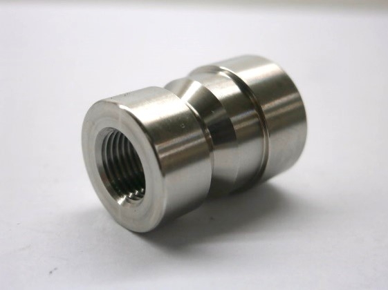 Decentering Threaded Sleeve